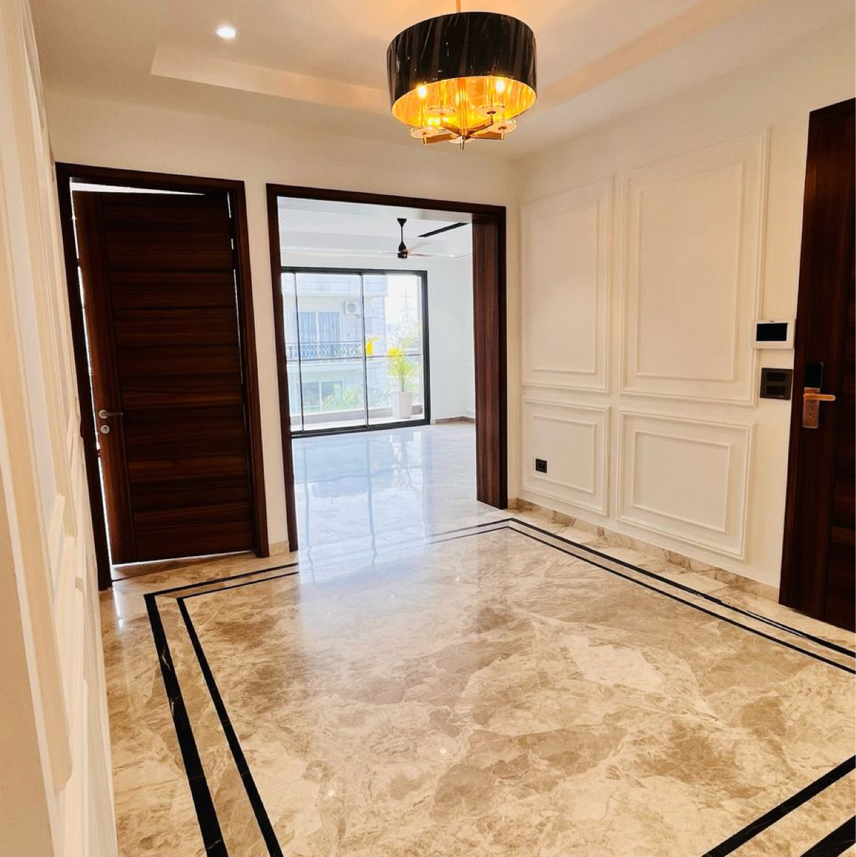 3.5 BHK + Pooja Room,Servant Room 240 Sq.Ft. Builder Floor in Unitech Singleton Floors South City