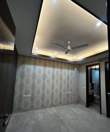 Room in 2 BHK Villa at RWA Apartments Sector 26, Sector 26 – for Rent
