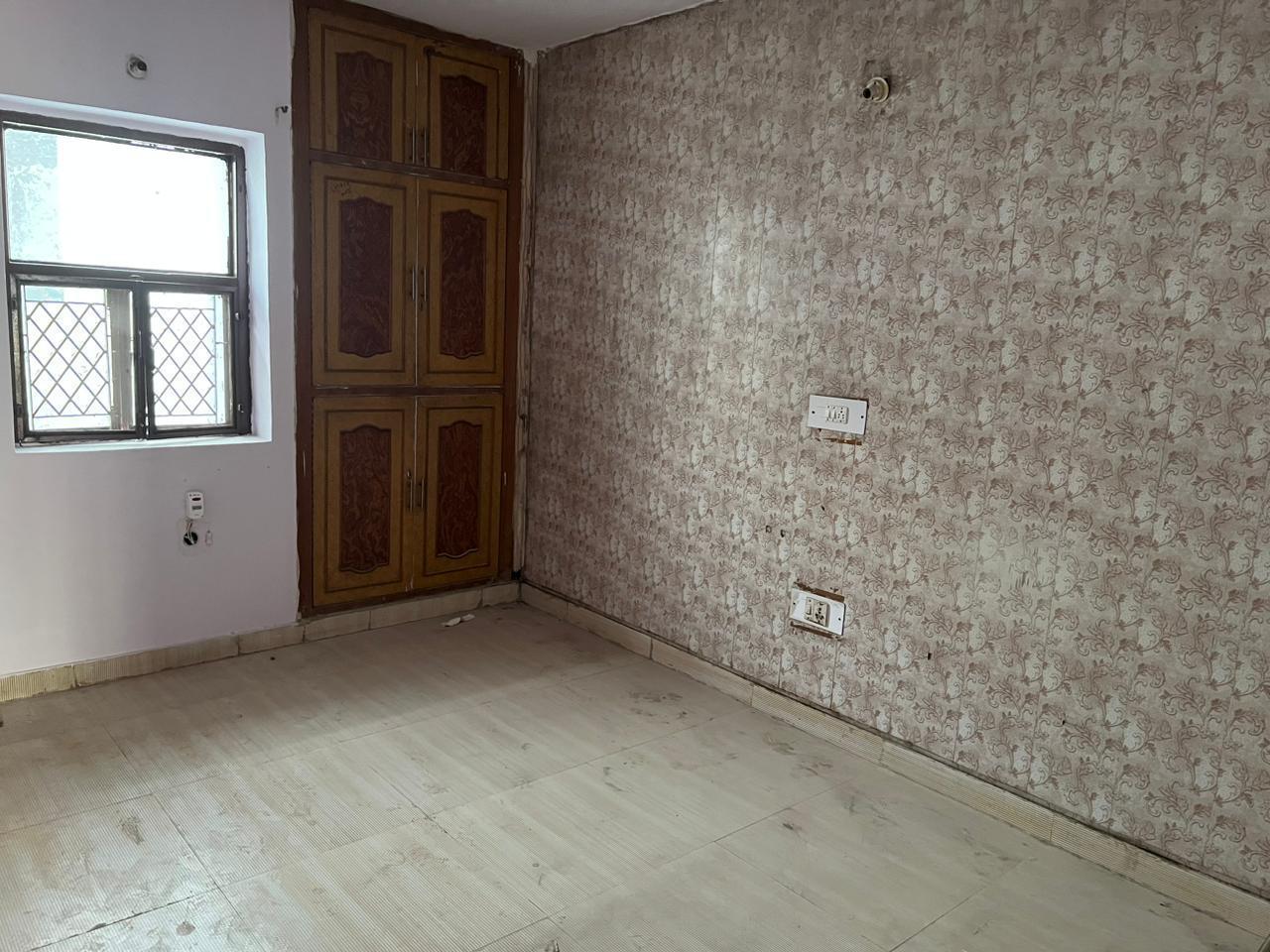 3 BHK Builder Floor For Rent in Sector 122