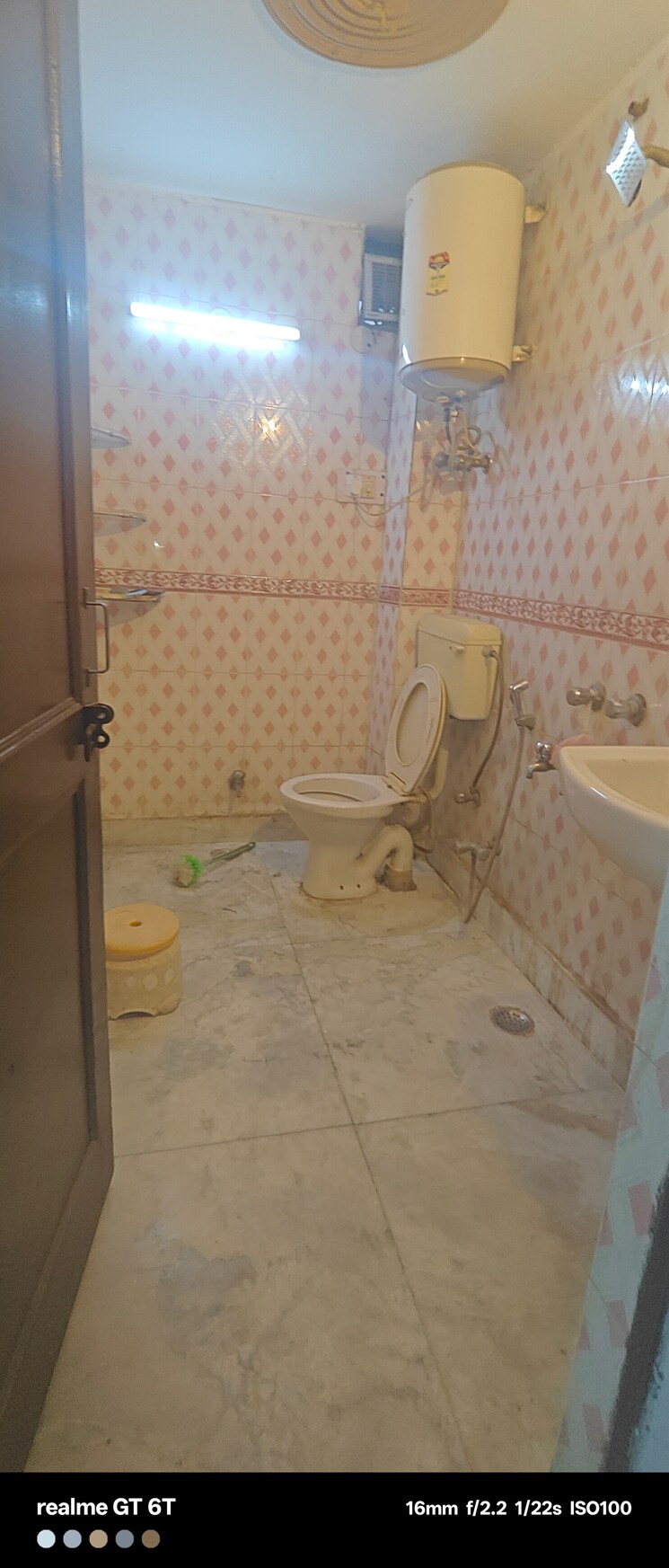 Bathroom, malviya nagar 1 Bedroom 700 Sq.Ft. Builder Floor In Malviya Nagar Delhi 8711340