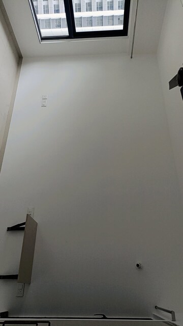Room in 2 BHK Apartment at Kalpataru Immensa, Kolshet Road – for Rent