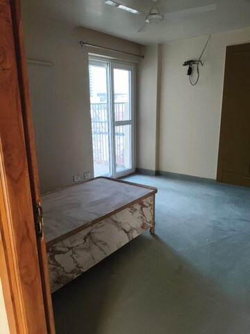 5 BHK Apartment For Rent in Logix Blossom County, Sector 137