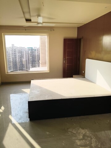 Bedroom in 5 BHK Apartment at Logix Blossom County, Sector 137 – for Rent