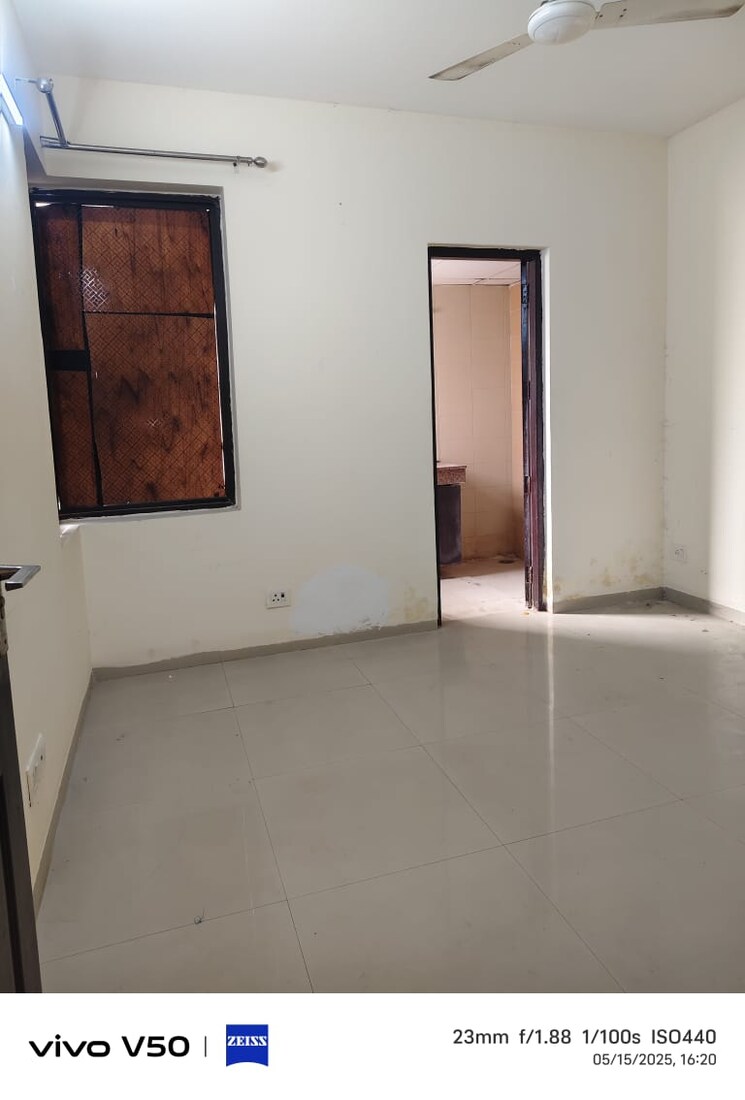 Room, logix-blossom-county 2 Bedroom 990 Sq.Ft. Apartment In Sector 137 Noida 8711467