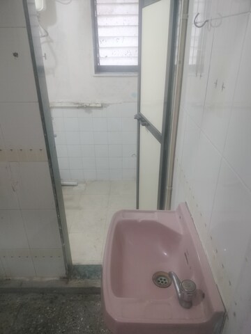 Bathroom in 1 BHK Apartment at Marol – for Rent