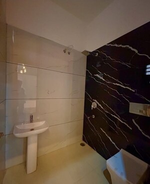Bathroom in 2.5 BHK Builder Floor at Sector 35 – for Sale