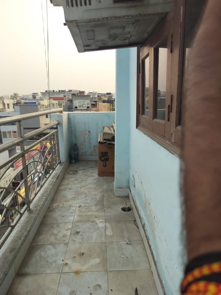 Balcony, new ashok nagar 1 Bedroom 477 Sq.Ft. Apartment In New Ashok Nagar Delhi 8711779