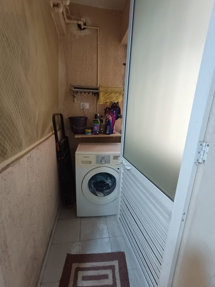 Bathroom, dosti-west-county 2 Bedroom 636 Sq.Ft. Apartment In Balkum Pada Thane 8711664