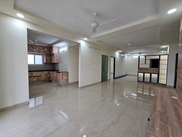 Room in 3 BHK Apartment at Niharika Skyline, Khajaguda – for Rent