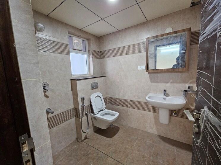 Bathroom, niharika-skyline 3 Bedroom 2150 Sq.Ft. Apartment In Khajaguda Hyderabad 8711567