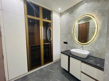 Kitchen in 3 BHK Builder Floor at Saurabh Niwas, Sector 40 – for Rent