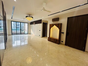 Room in 3 BHK Builder Floor at Saurabh Niwas, Sector 40 – for Rent