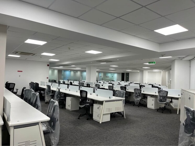 Team Area, vijay nagar Commercial Office Space 2000 Sq.Ft. In Vijay Nagar Indore 8711955