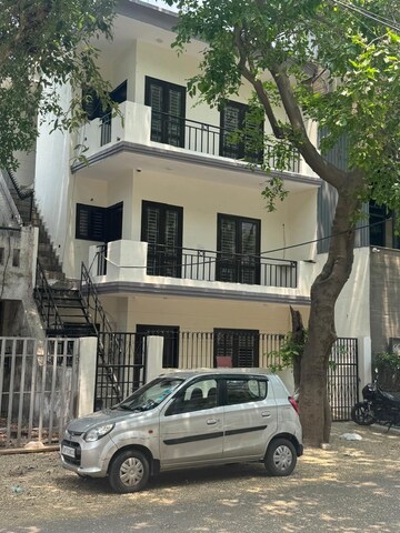2 BHK Builder Floor For Rent in Dlf Phase ii