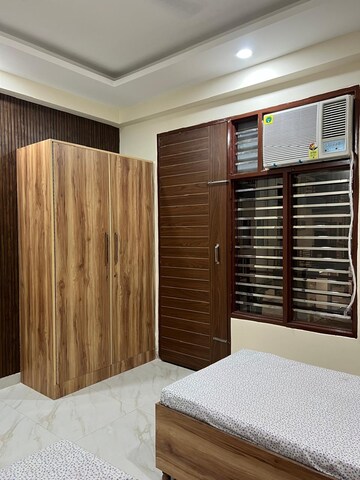 Room in  Pg at Sector 67 – for Rent