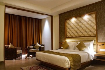 Bedroom in 3.5 BHK Apartment at ABA County 107, Sector 107 – for Rent