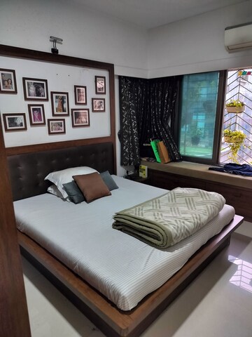 2 BHK Apartment For Rent in DLH Imur, Andheri West