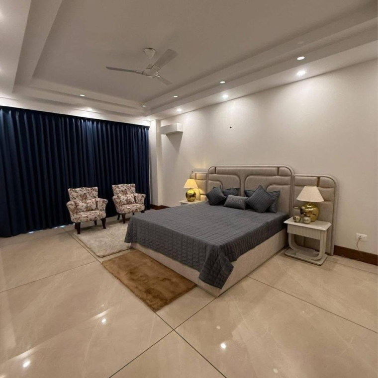 Living Room, vipul-world-floors 4 Bedroom 500 Sq.Ft. Builder Floor In Sector 48 Gurgaon 8712166