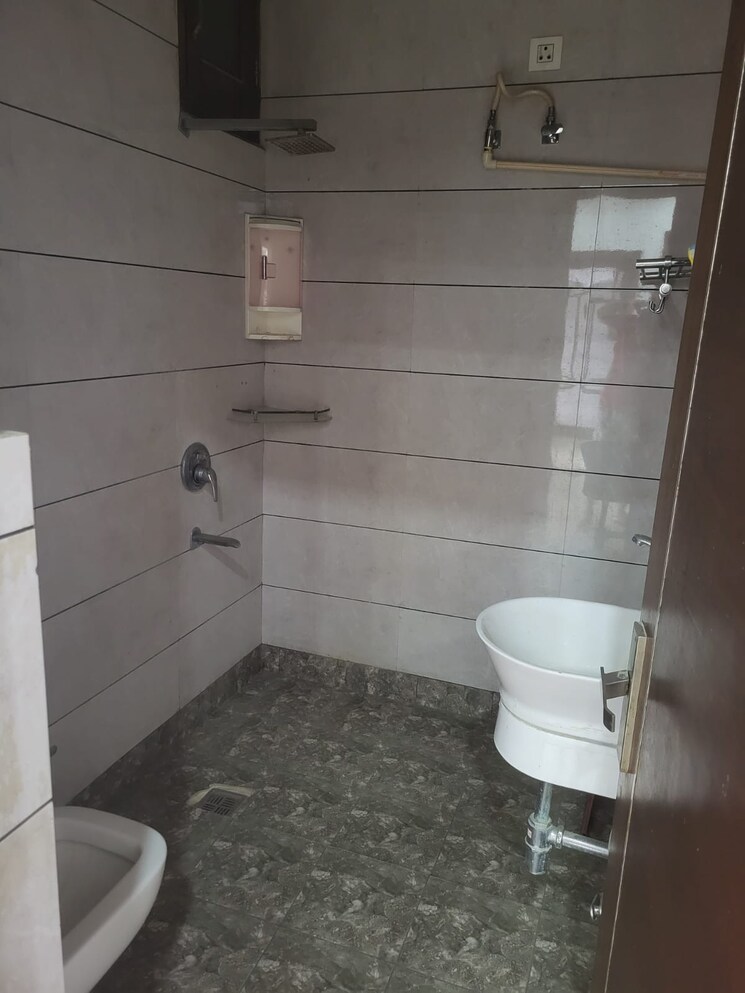 Attached Bathroom, aerocity 6 Bedroom 3839 Sq.Ft. Independent House In Aerocity Mohali 8712212