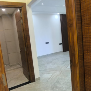 Building Lobby in 4 BHK Builder Floor at Unitech South City II, South City 2 – for Sale