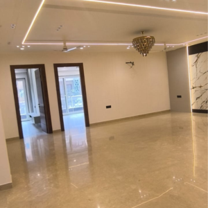 Room in 4 BHK Builder Floor at Unitech South City II, South City 2 – for Sale