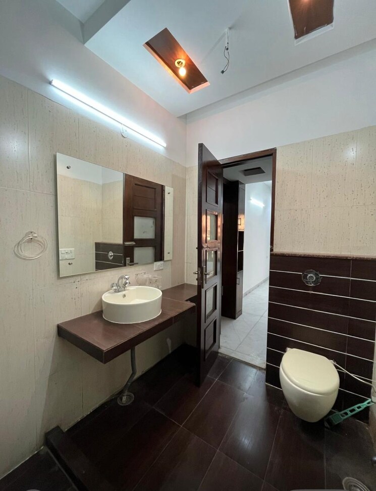 Bathroom, omaxe-new-chandigarh 6 Bedroom 2700 Sq.Ft. Independent House In North Mullanpur Chandigarh 8712232