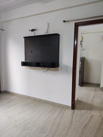 Room in 3 BHK Builder Floor at Saurabh Niwas, Sector 40 – for Rent