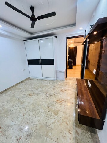 Kitchen in 3 BHK Builder Floor at Saurabh Niwas, Sector 40 – for Rent