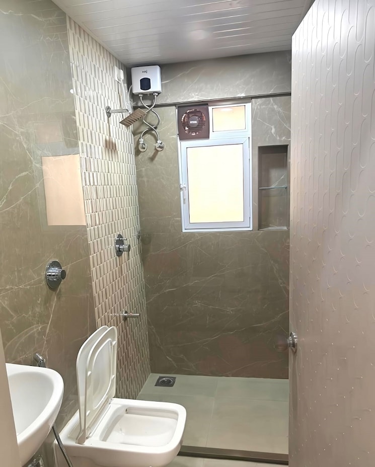 Bathroom, bandra west 1 Bedroom 550 Sq.Ft. Apartment In Bandra West Mumbai 8712480