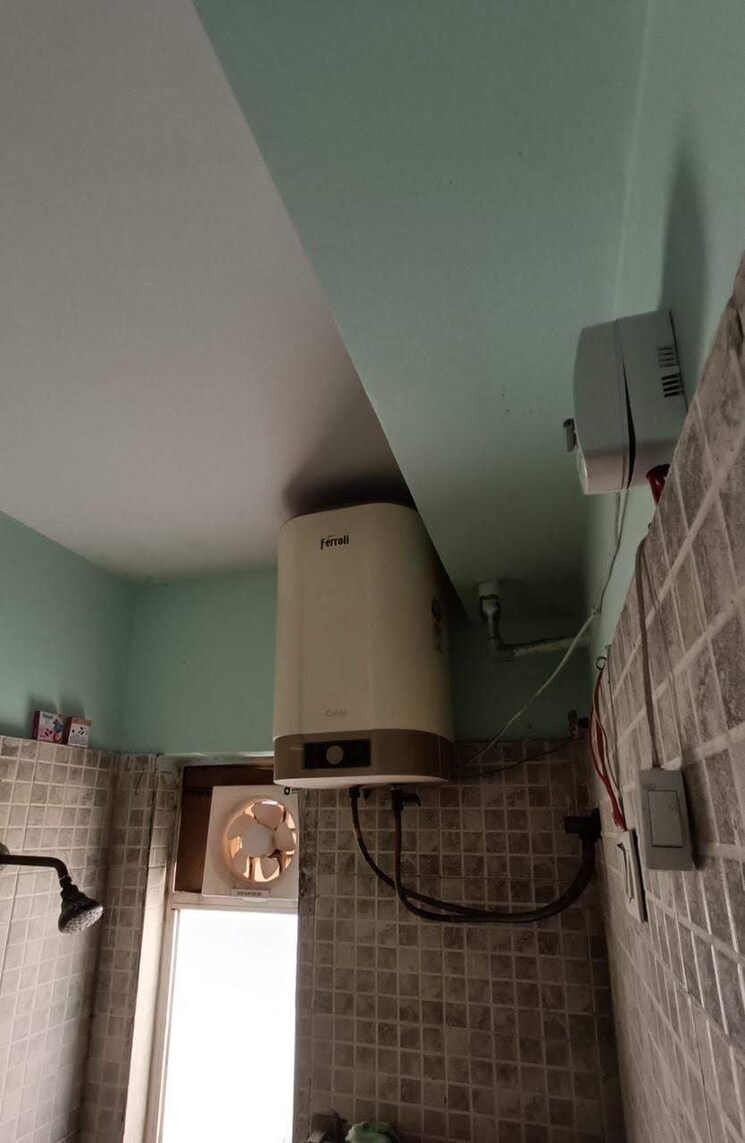 Kitchen, paras-tierea 2 Bedroom 1070 Sq.Ft. Apartment In Sector 137 Noida 8712781