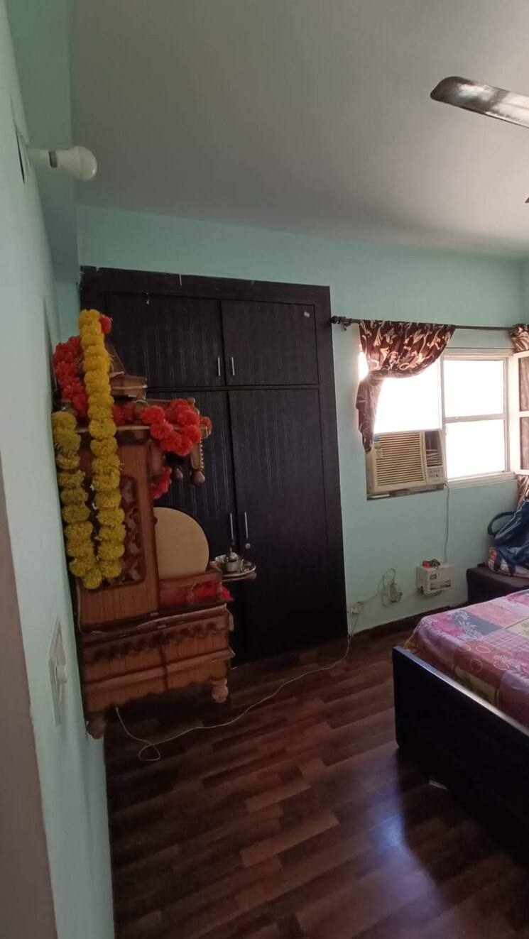 Bedroom, paras-tierea 2 Bedroom 1070 Sq.Ft. Apartment In Sector 137 Noida 8712781