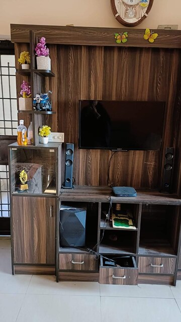 Furnished Amenities in 2 BHK Apartment at Paras Tierea, Sector 137 – for Rent