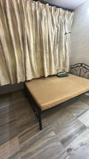 Bedroom in 1 BHK Apartment at Khar West – for Rent