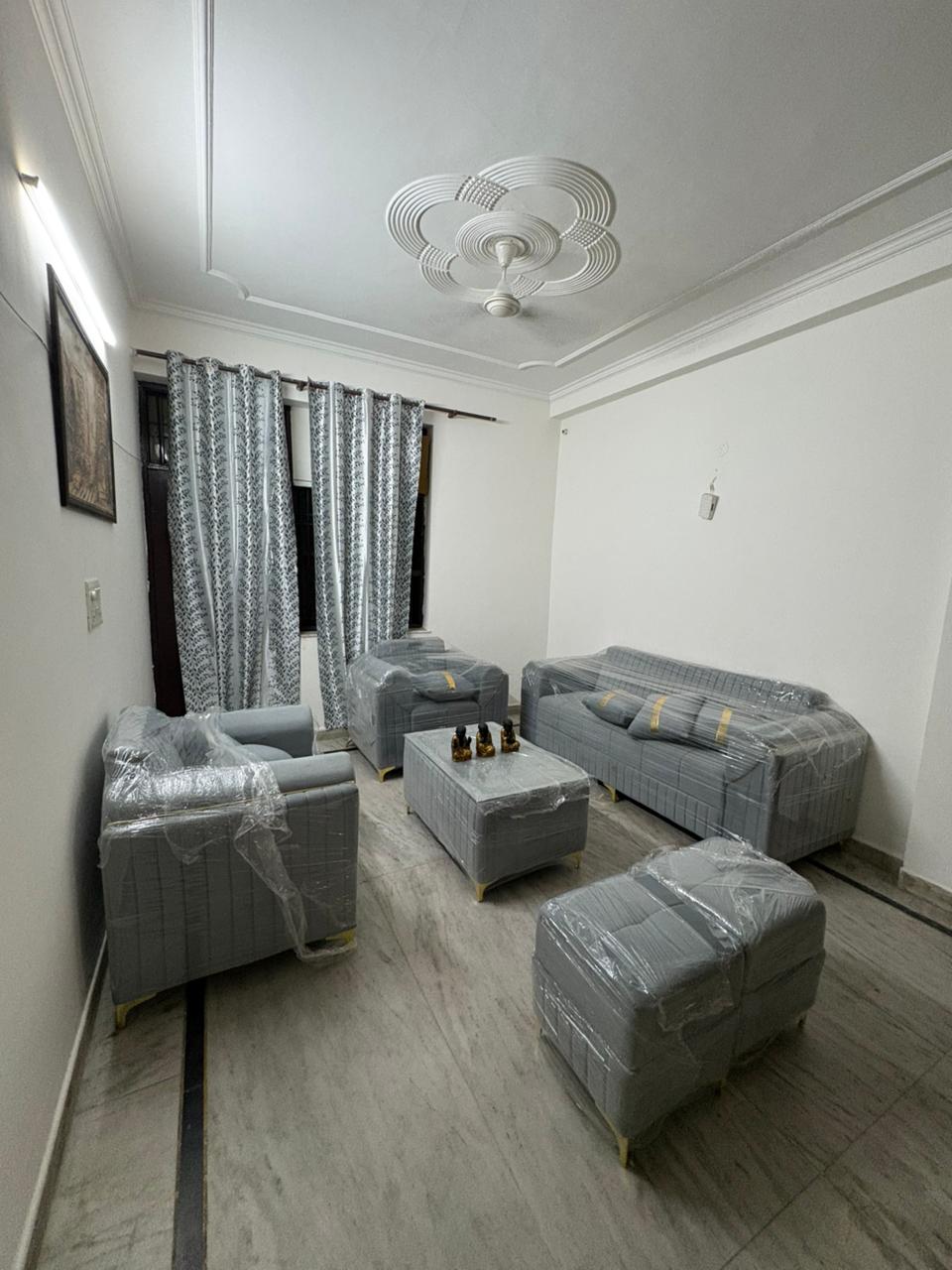 2 BHK Apartment For Rent in Shree Vardhman Green Court