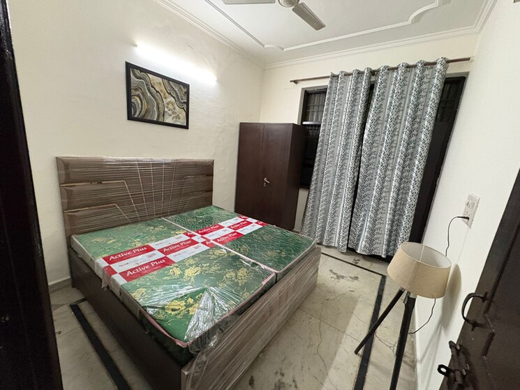 Bedroom, shree-vardhman-green-court 2 Bedroom 626 Sq.Ft. Apartment In Sector 90 Gurgaon 8713001