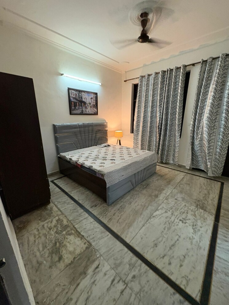 Bedroom, shree-vardhman-green-court 2 Bedroom 626 Sq.Ft. Apartment In Sector 90 Gurgaon 8713001