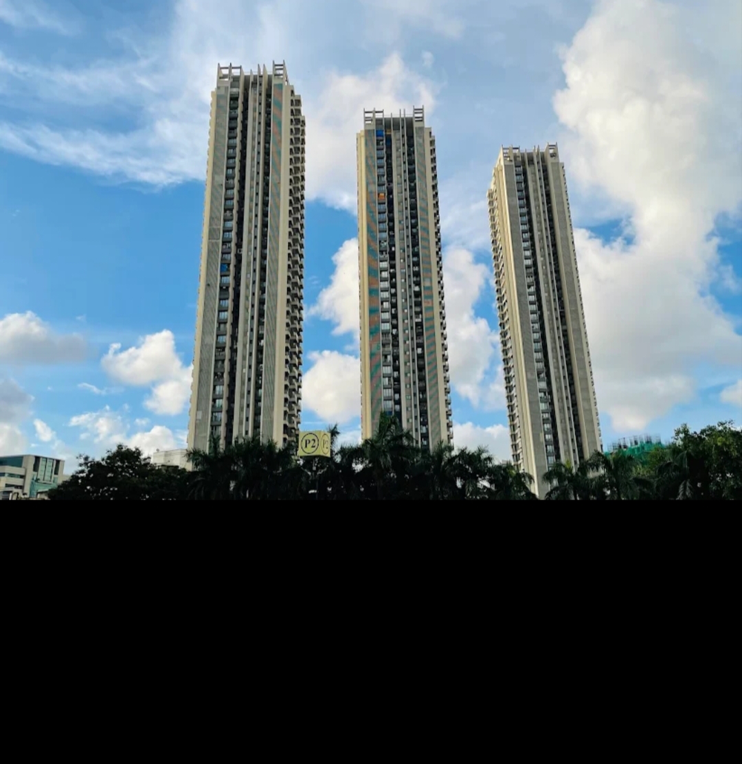 2.5 BHK + Extra Room 1200 Sq.Ft. Apartment in Rustomjee Elanza