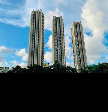 2.5 BHK Apartment For Rent in Rustomjee Elanza, Malad West