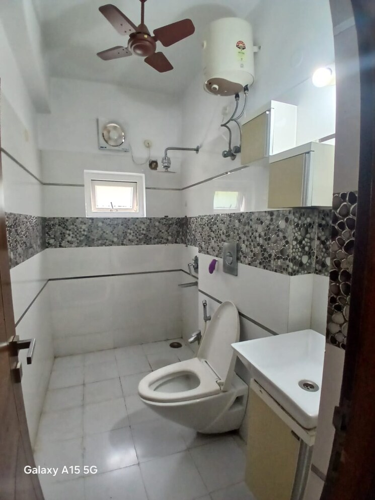 Bathroom, aparna-serene-park 3 Bedroom 1595 Sq.Ft. Apartment In Kondapur Hyderabad 8713003