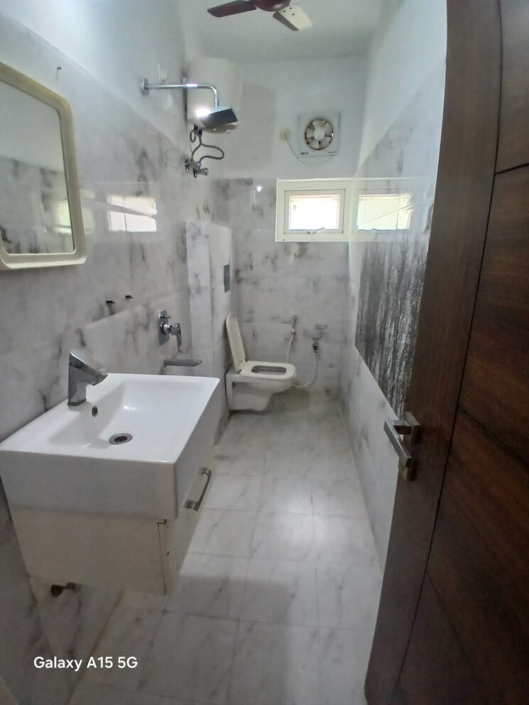 Bathroom, aparna-serene-park 3 Bedroom 1595 Sq.Ft. Apartment In Kondapur Hyderabad 8713003