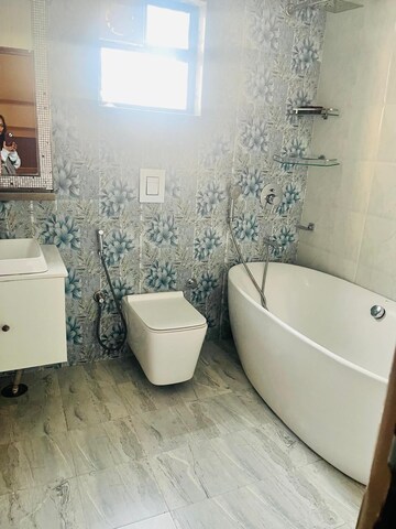 Bathroom in 3 BHK Apartment at Ardee City Palm Grove Heights, Sector 52 – for Rent
