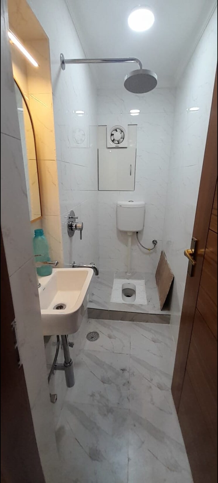 Bathroom, kalkaji 3 Bedroom 1200 Sq.Ft. Builder Floor In Kalkaji Delhi 8713252