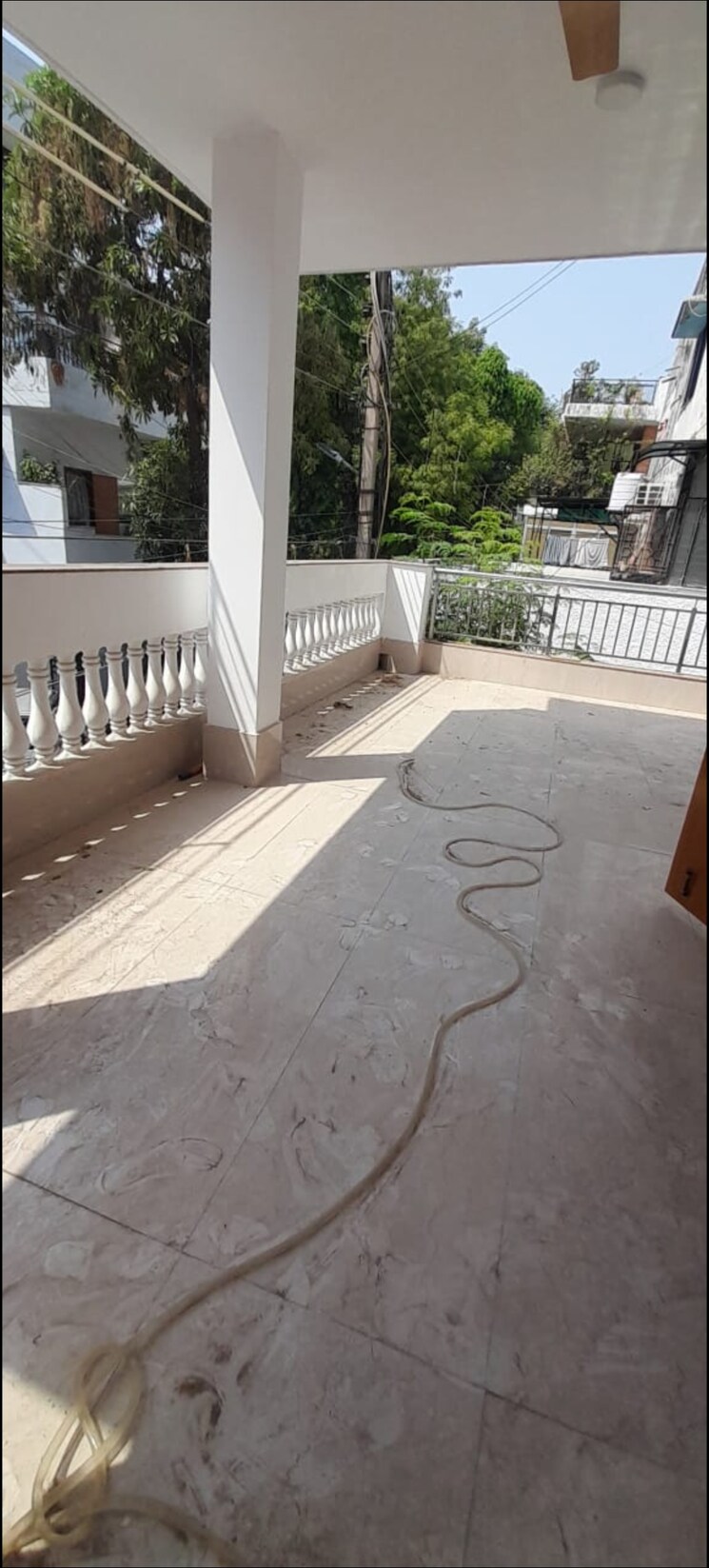 Balcony, chittaranjan park 3 Bedroom 1500 Sq.Ft. Builder Floor In Chittaranjan Park Delhi 8713334