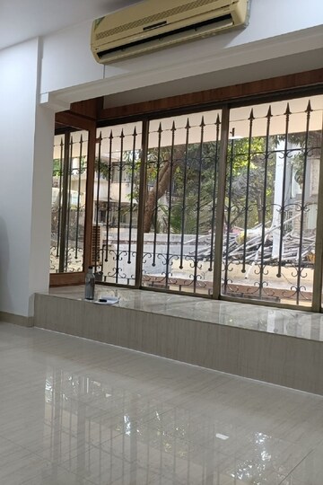 Living Room in 2 BHK Apartment at Khar West – for Rent