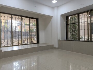 Bedroom in 2 BHK Apartment at Khar West – for Rent