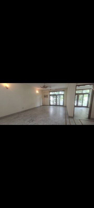 4 BHK Builder Floor For Rent in Kalkaji