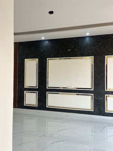 Room in 4 BHK Independent House at Sector 115 – for Sale