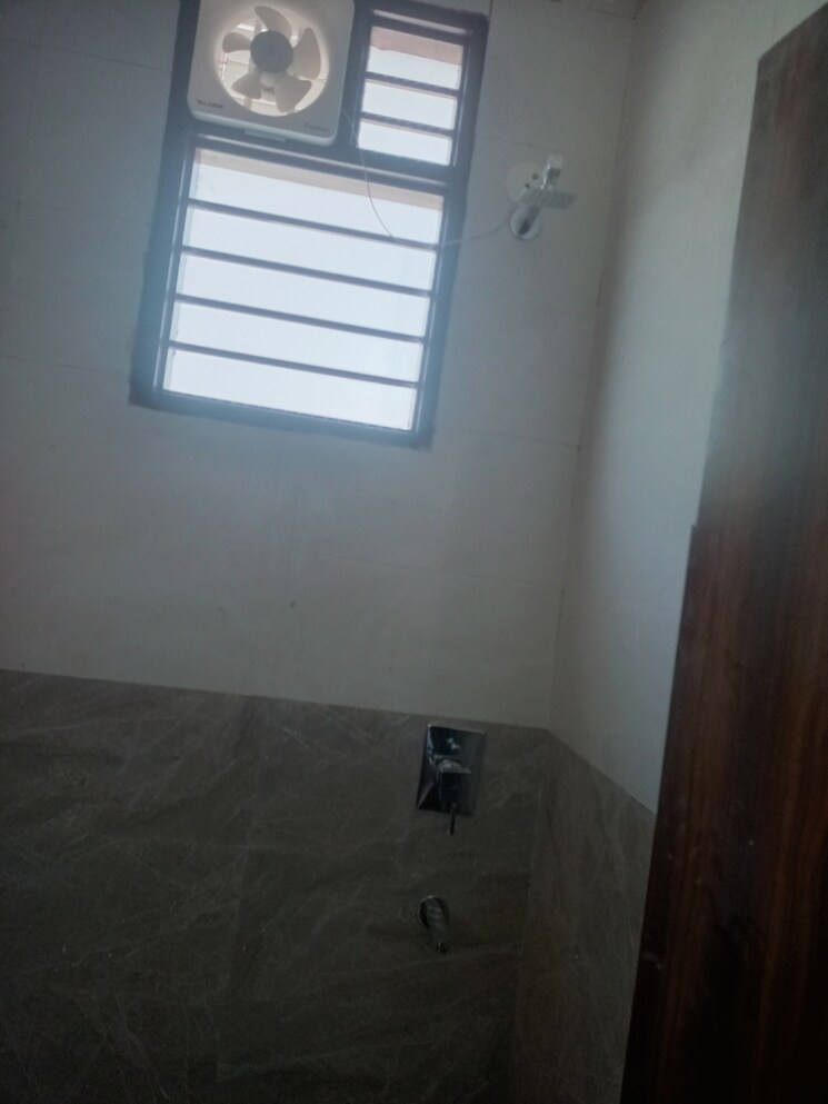 Bathroom, unitech-south-city-1 1 RK 220 Sq.Ft. Builder Floor In South City 1 Gurgaon 8714243