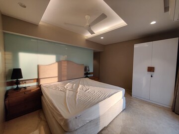 Bedroom in 3 BHK Apartment at Khar West – for Sale