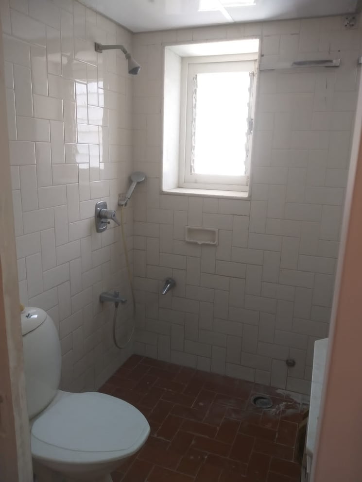 Bathroom, palacimo-chs 3 Bedroom 1500 Sq.Ft. Apartment In Santacruz West Mumbai 8714309